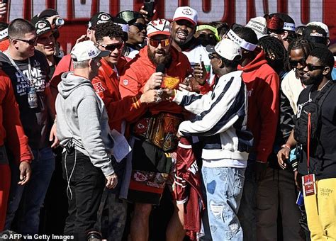 travis kelce drunk.parade